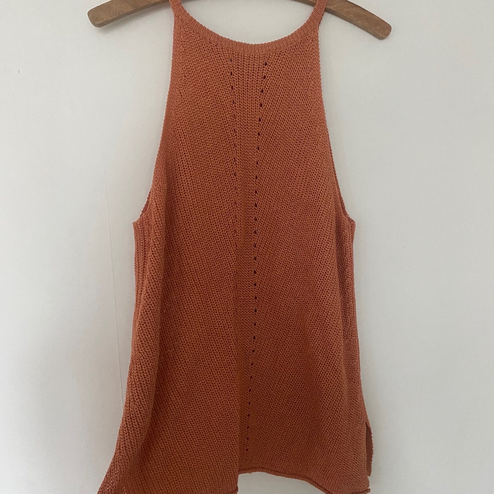 coral tank top
